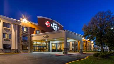 Best Western Plus Dakota Ridge - Tap to explore photos