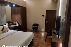 Hotel Chandralok, Hingoli