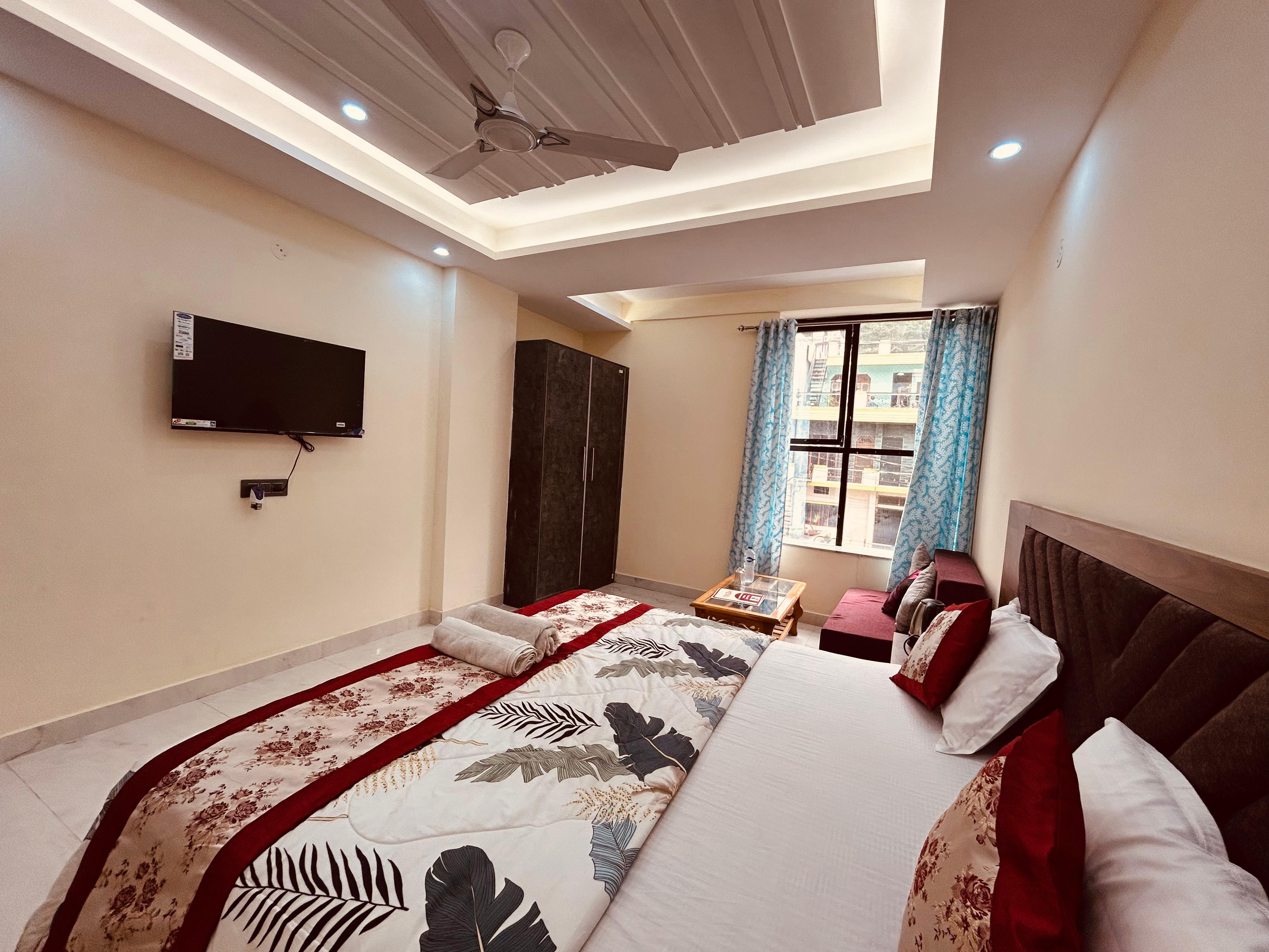 Hotel Urvashi - Banquet Hall Property, Srinagar - Tap to explore photos