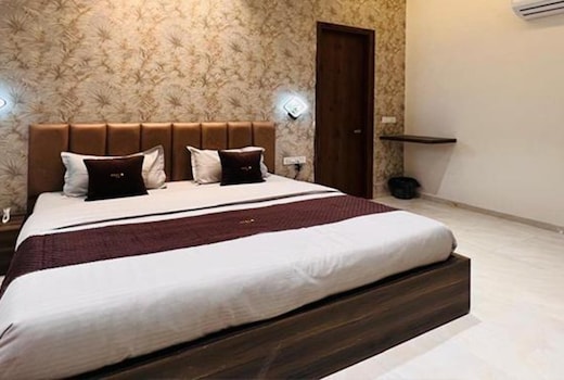 FabHotel Kings 3 Farm