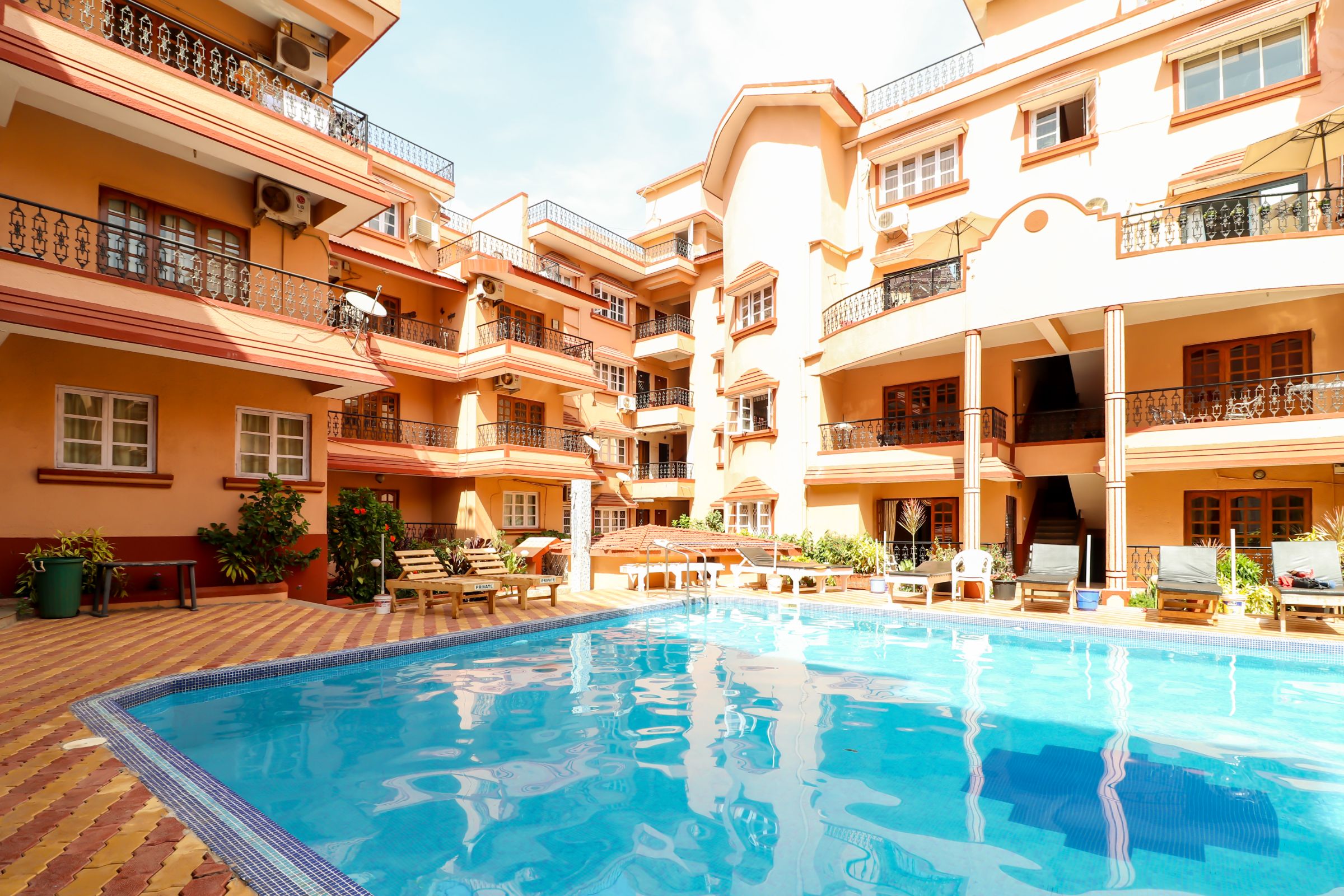 Saldhana Kyle Gardens 1 bhk Apartment in Calangute - Tap to explore photos