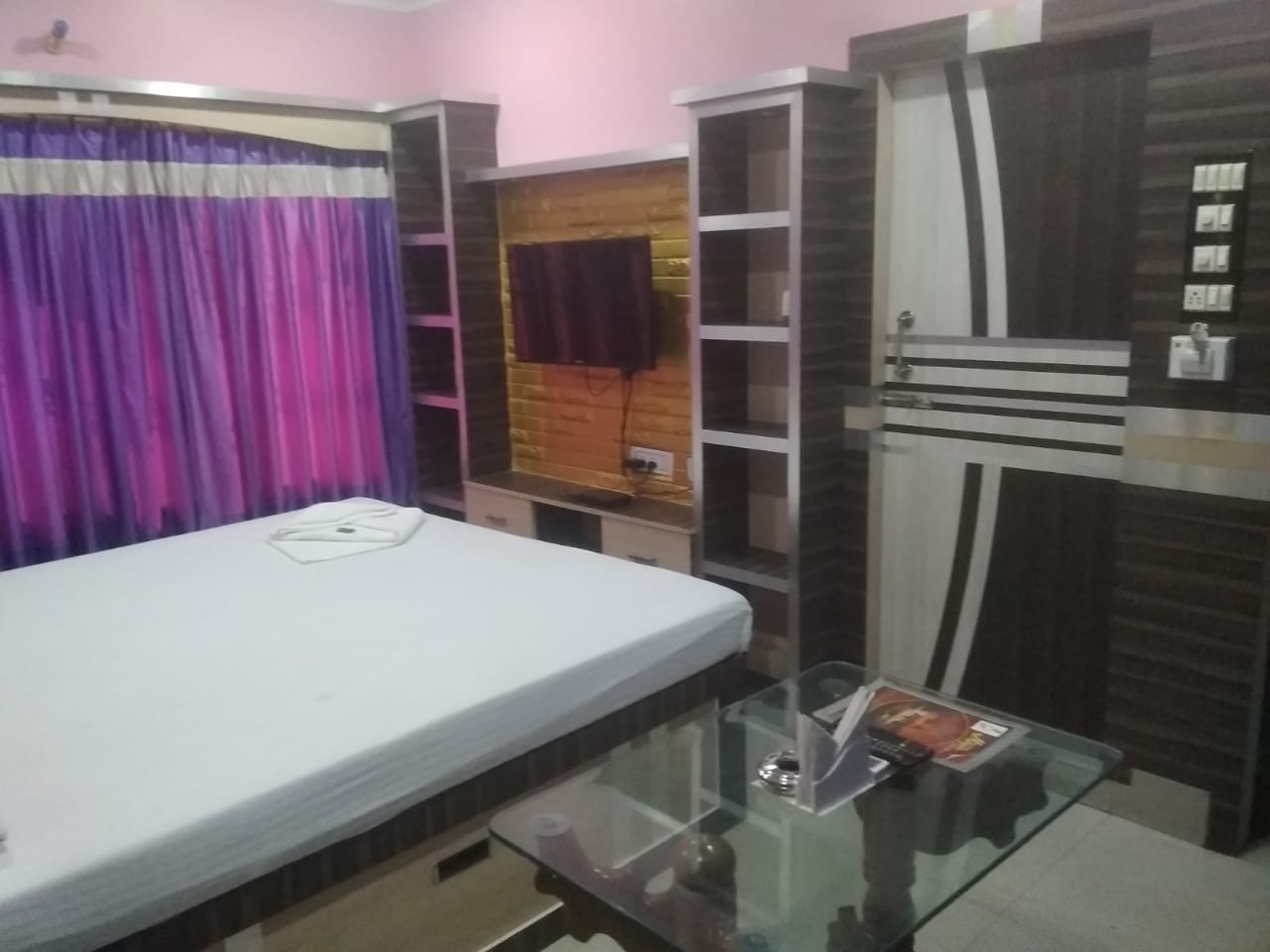 New Hotel Mayur - Tap to explore photos