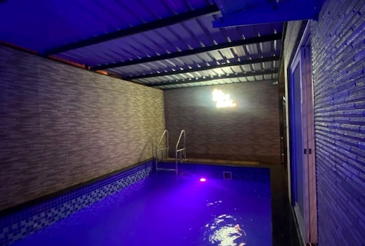 Mount Bungalows 1 Bedroom BIG Private Pool Cottage