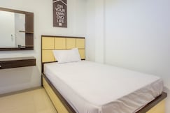 OYO Life 2354 Rose House, Kota Medan