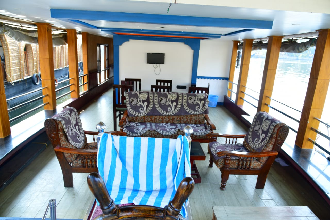 Vaishnav Tours - Tap to explore photos