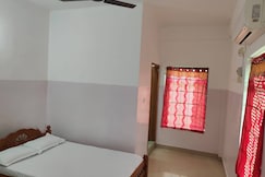 Cozy Room Opposite GMC Hospital Parippally, Kollam