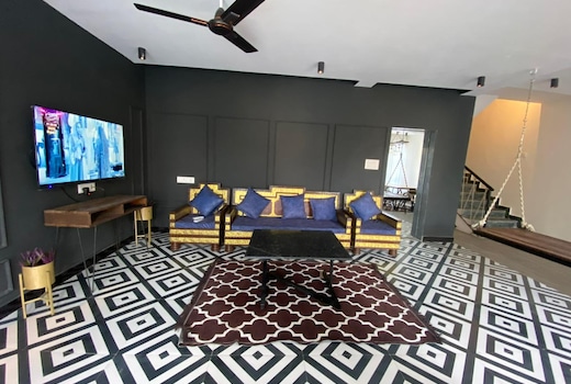 Makaan Villa - 4BHK with Pvt Pool