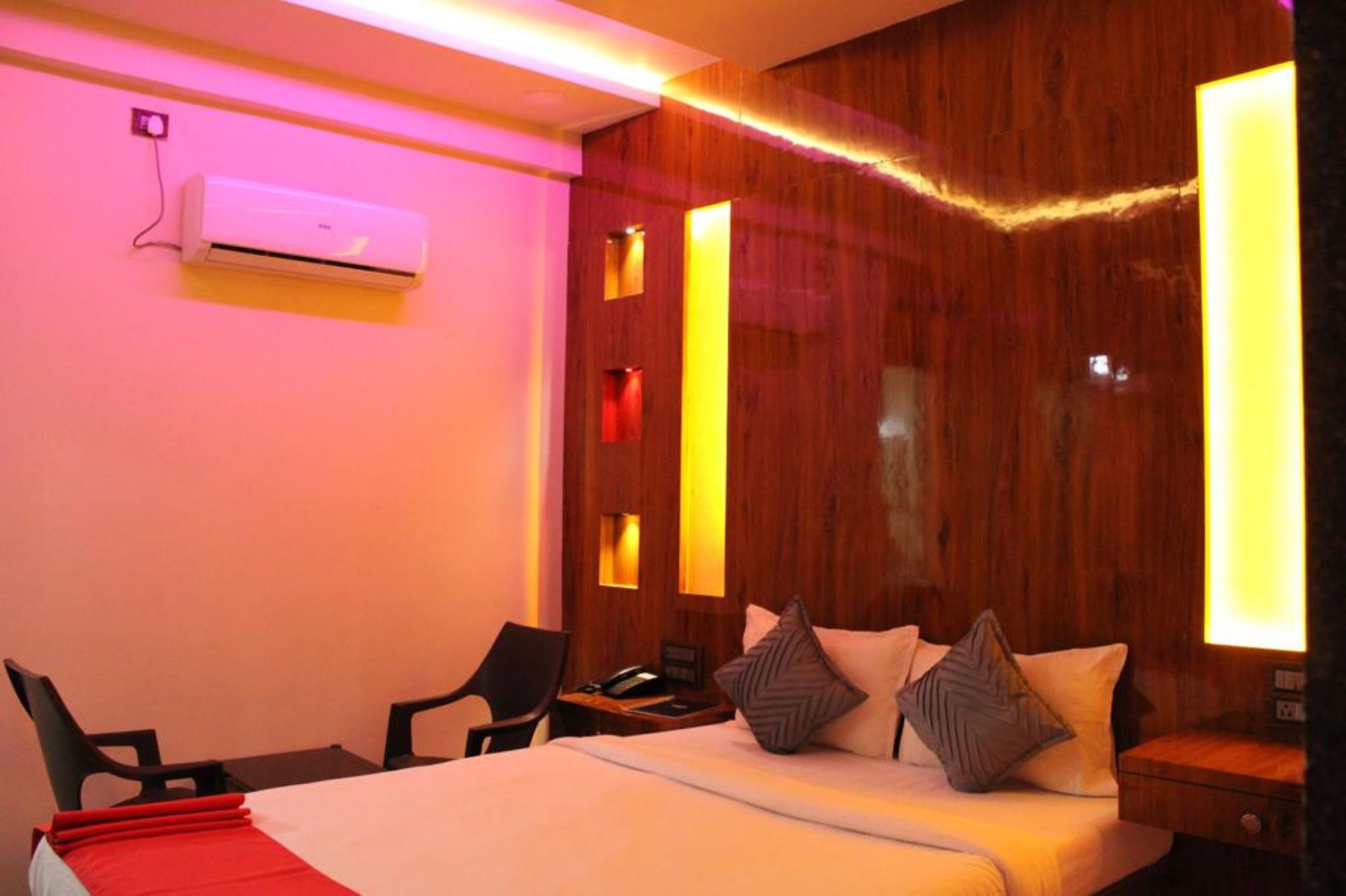 Executive Room AC 1