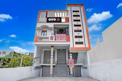 SPOT ON S S HOTEL & RESTAURANT, Unchahar