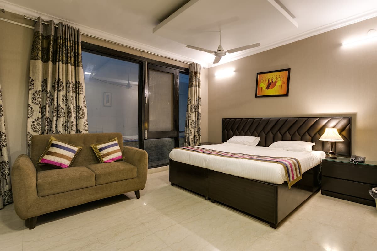 Safdarjung Enclave Apartments 3 Bedroom GROUND - Tap to explore photos