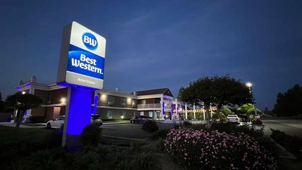 Best Western Americana - Tap to explore photos