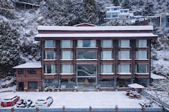 The Golden Feather at Mall Road (On-site Parking), Mussoorie, Mussoorie