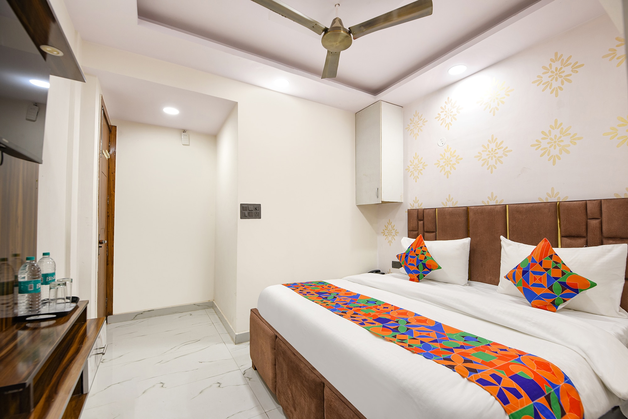 FabHotel NP International - Nehru Place Market - Tap to explore photos