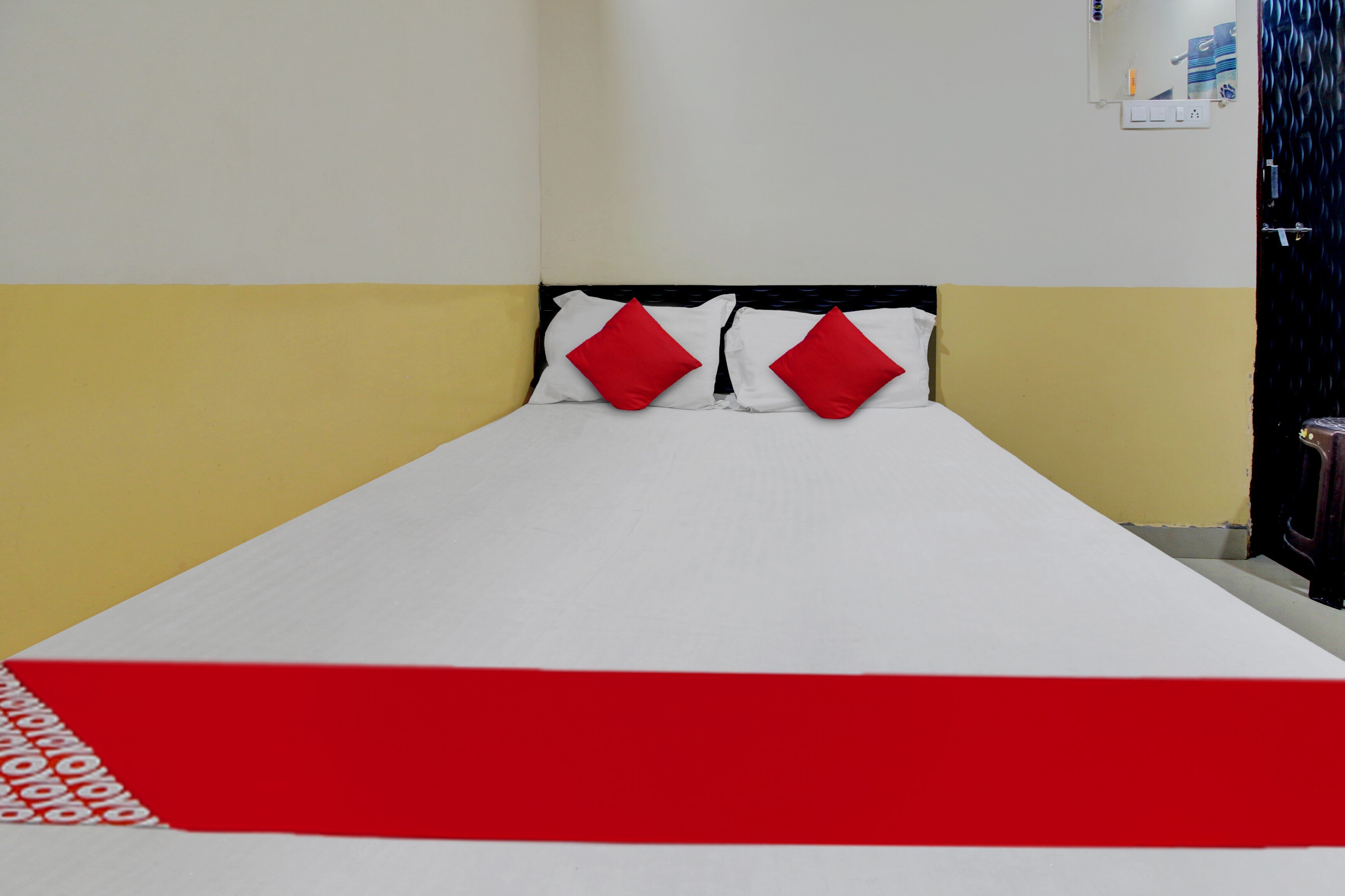 Hotel O Vinit Lodging - Tap to explore photos