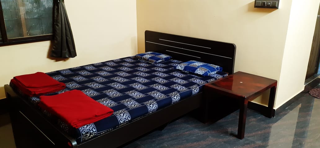 Balakrishna Nilaya (Single Bedroom) - Tap to explore photos