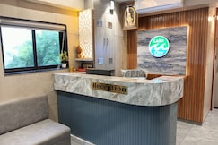 Hotel Lake City, Gandhinagar