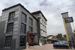 The Olive Hotel, Srinagar