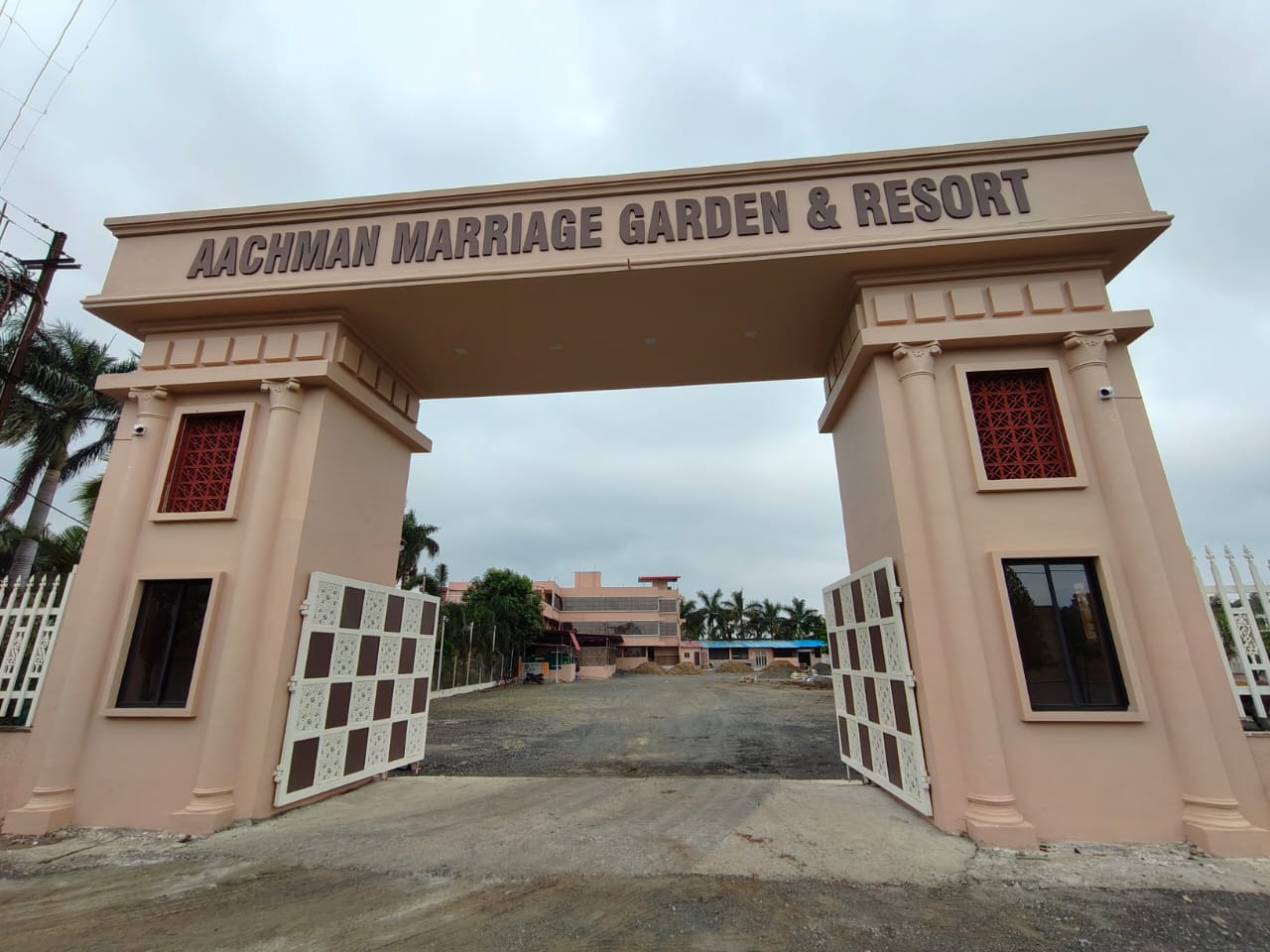 AACHMAN MARRIAGE GARDEN AND RESORT - Tap to explore photos