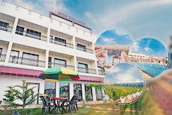 UNIQUE BEACH RESORT, Mandarmani