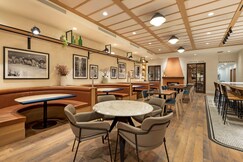 Best Western Plus Baker Street Inn & Convention Centre, Edson, Alberta