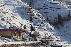 Whispering Pines, Kanatal