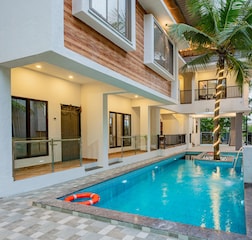 Common Swimming Pool