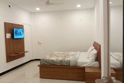 RAMNEE HOME STAY, Ujjain