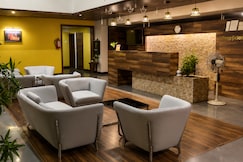 Hotel 3 Leaves, Kolhapur
