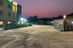 HOTEL TAARASRUSHTI FAMILY RESTAURANT AND LODGING, Pune