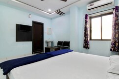 Sri Vaishnavi Lodge, Mancherial