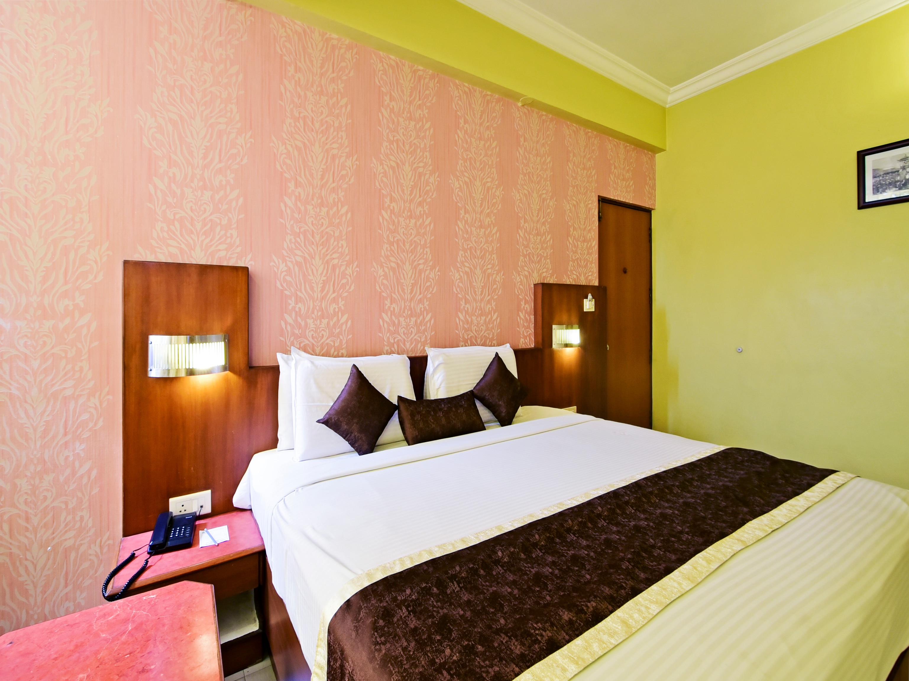Hotel Maurya Palace  - Tap to explore photos