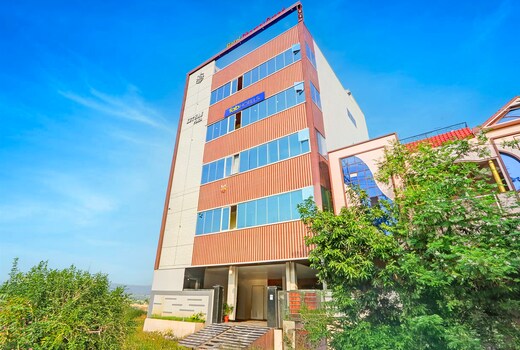 FabHotel Dharani Grand - Nr. Mamata Medical College