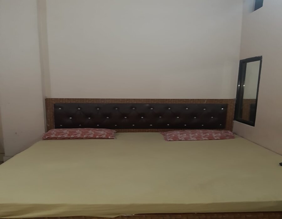 Varanasi Guest House - Tap to explore photos