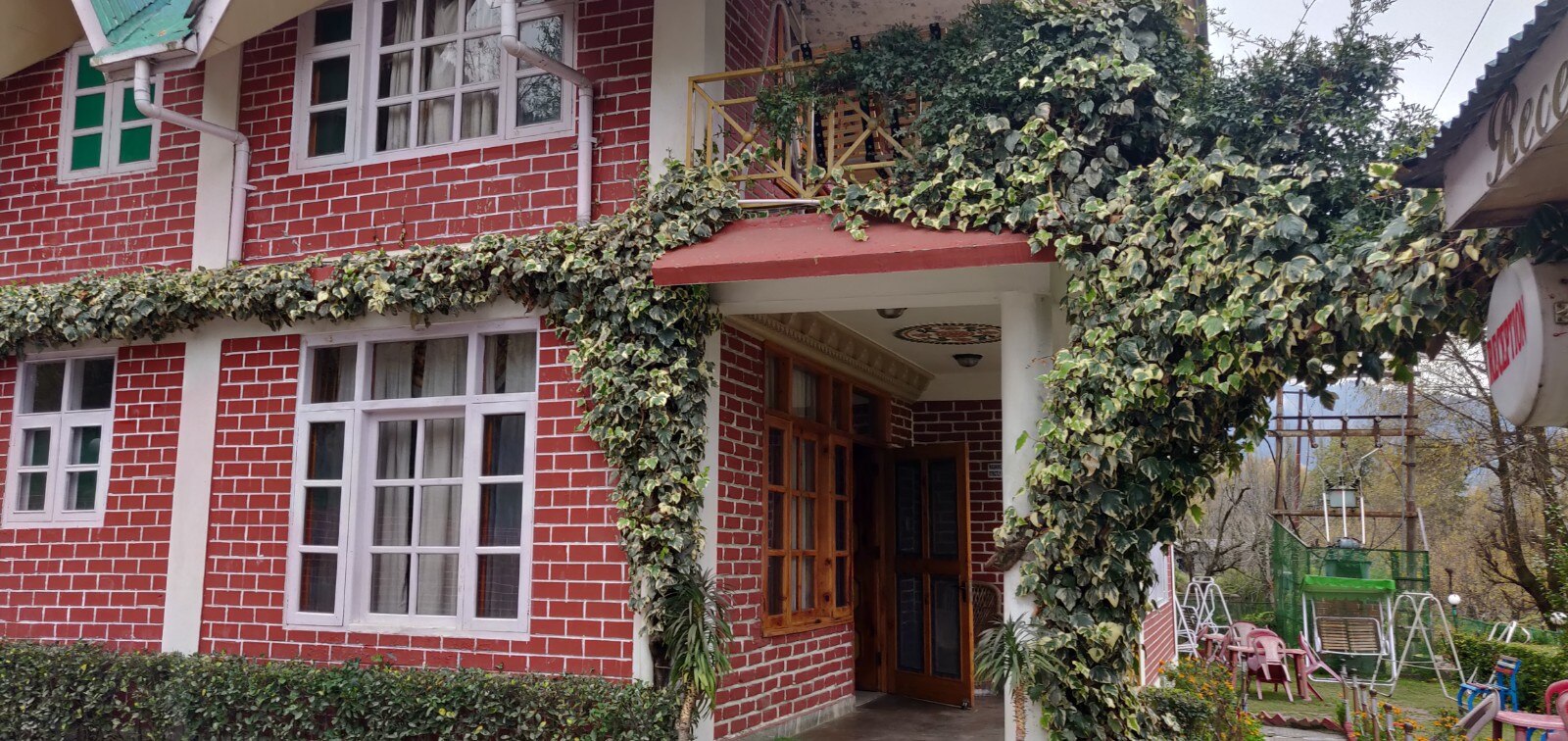 Chandermukhi Cottage Manali Inr 397 Off 1 5 0 0 Hotel Price