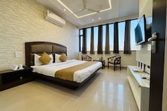 Hotel The Benz, Rajpura