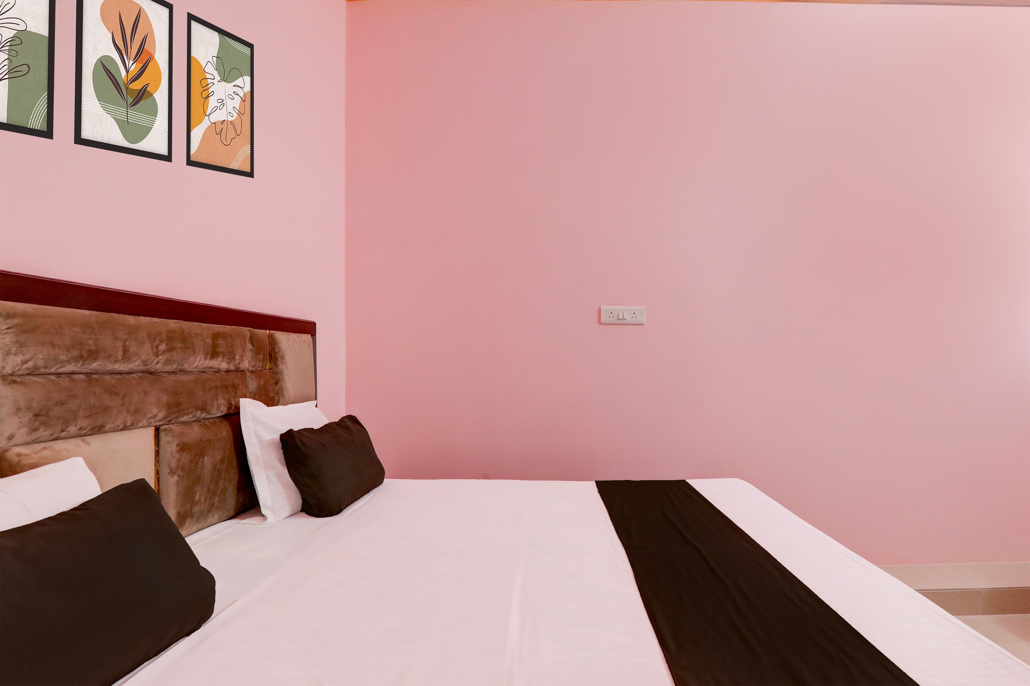 OYO 829830 HOTEL SK - Tap to explore photos