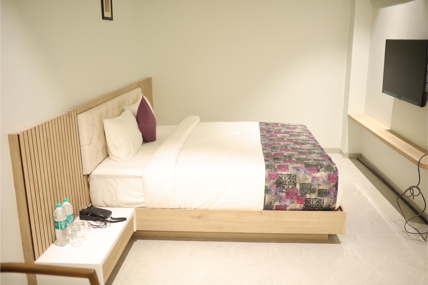 HOTEL MAYURI INN AND VEG RESTAURANT - Tap to explore photos
