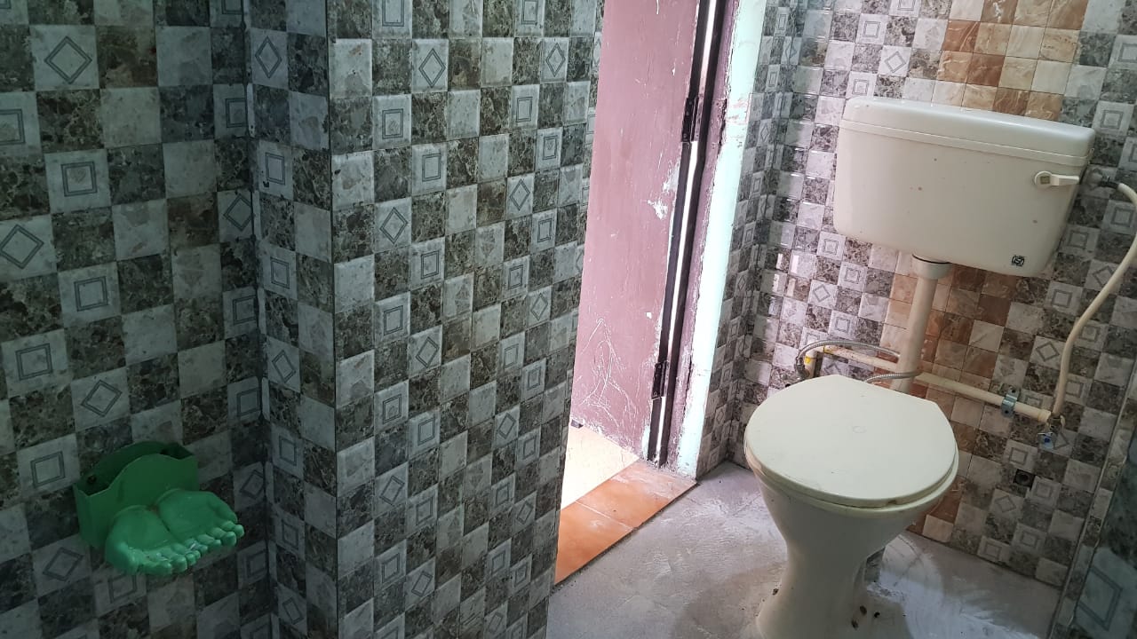 Narain Niketan apartments - Tap to explore photos