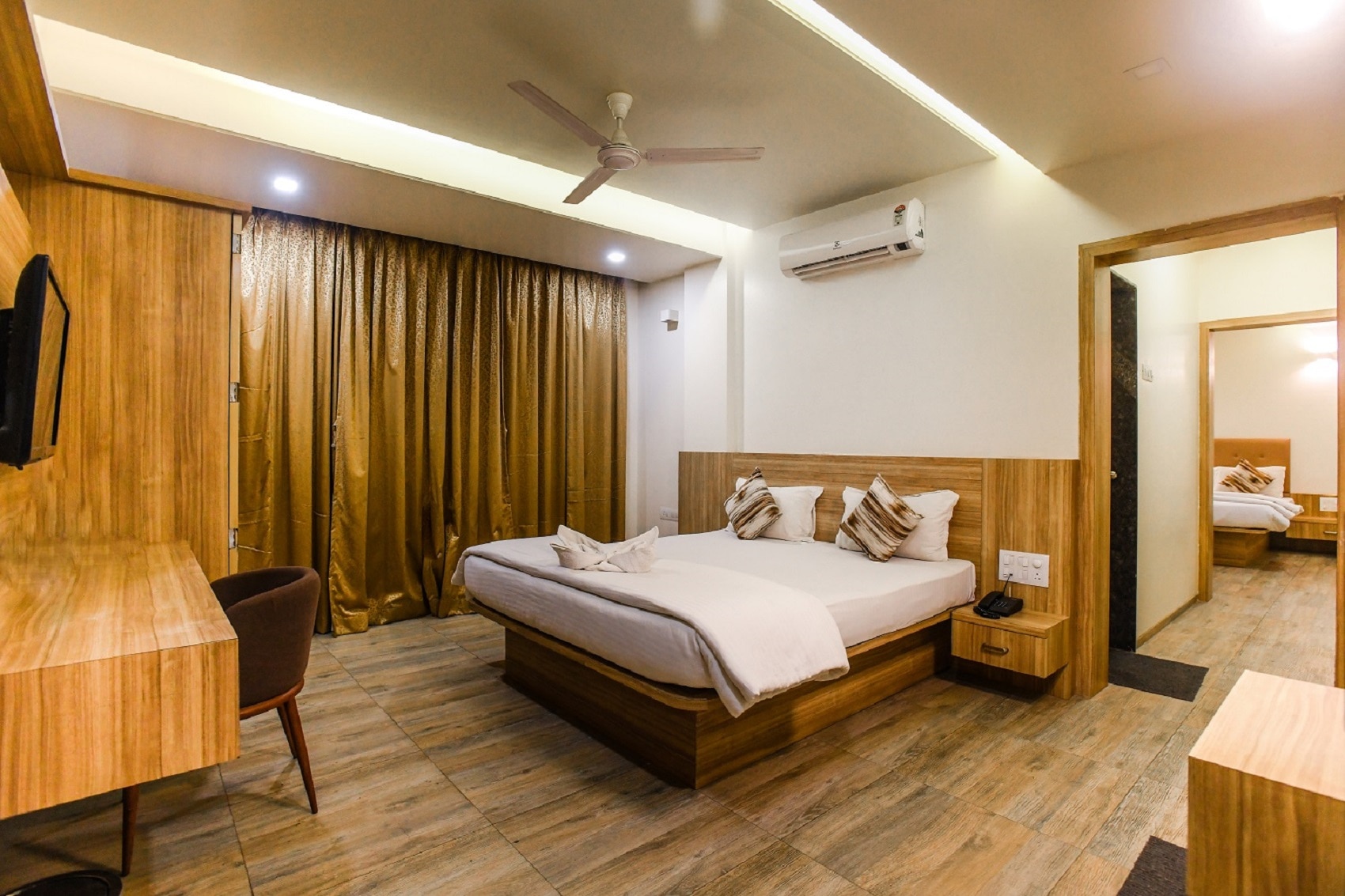 Hotel Manasi Royal  - Tap to explore photos