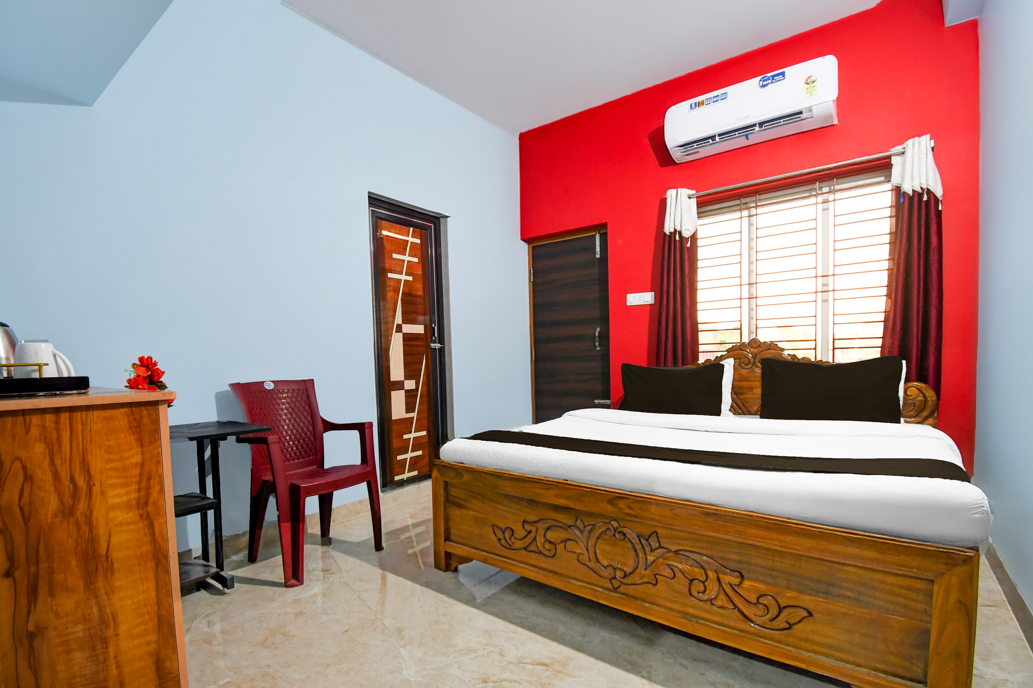 Hotel O Spacious Villa - Tap to explore photos