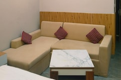 Deluxe room in Vrindavan, Vrindavan