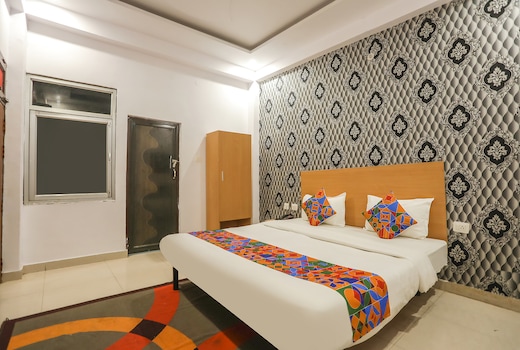 FabHotel Pranjul Inn
