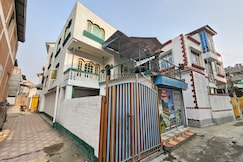 Hotel Irshad, Opposite to Khyber Hospital Lane, Srinagar