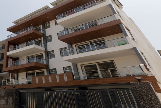 Housr Studio Rooms Sector 28 Gurgaon Near Galleria Market