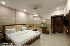 Chhabra Hotels, Kanpur