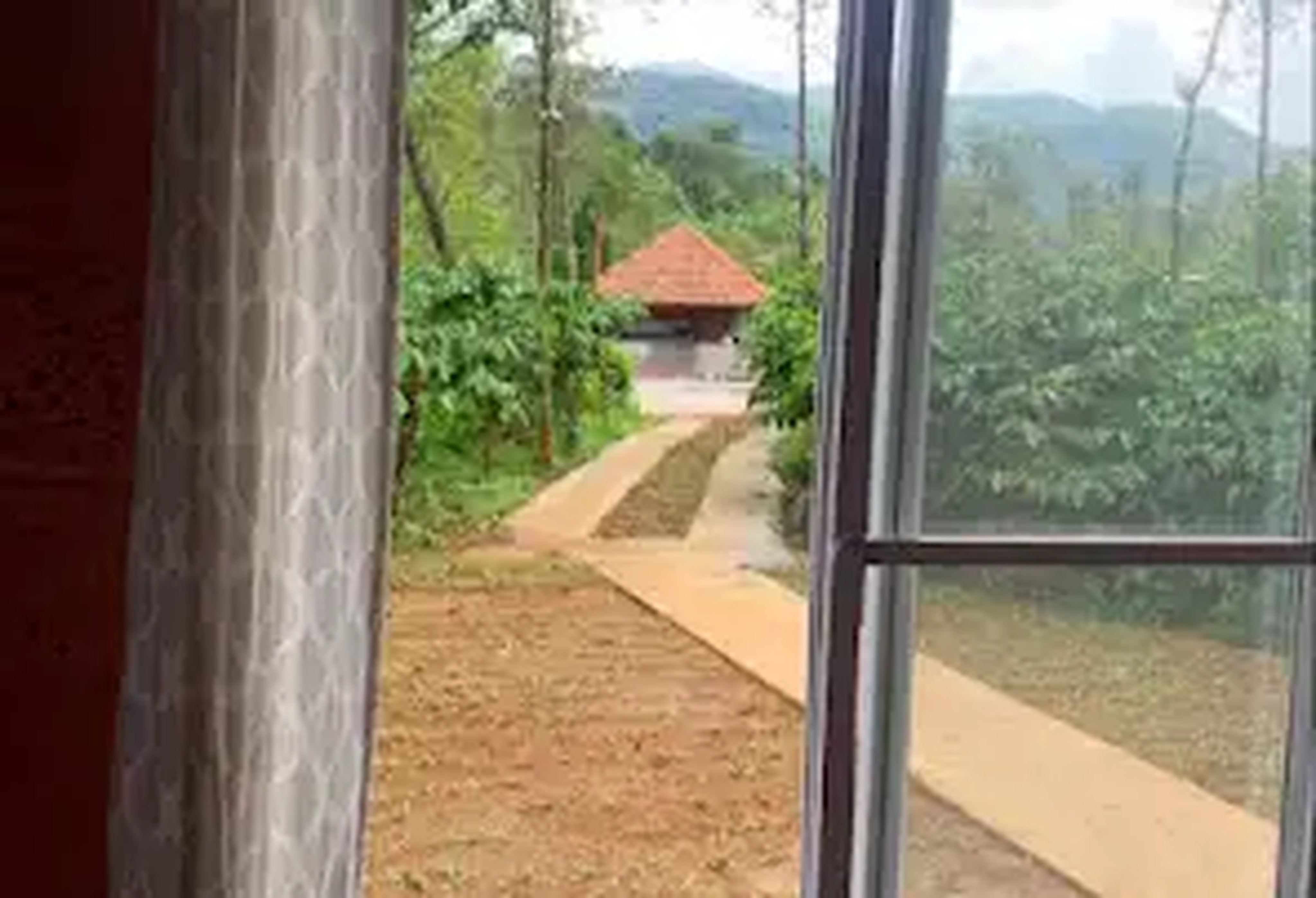 Fern Hills Homestay - Tap to explore photos