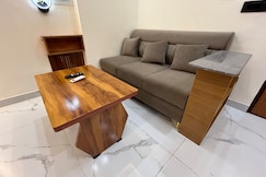 Urban Hideaway Studio Retreat   By Aqqua Suites, Greater Noida