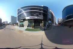 Hotel Lotus, Vadodara