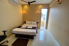 The K inn wavefront, Mahabalipuram