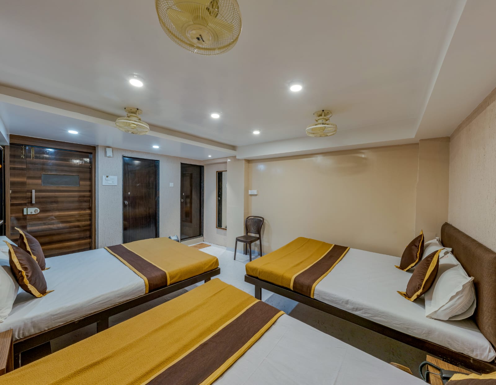 Hotel Shree Satkar - Tap to explore photos